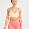 Essential Sport-BH mit V-Ausschnitt und Trägern