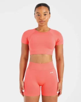 Adapt Seamless Crop-Top