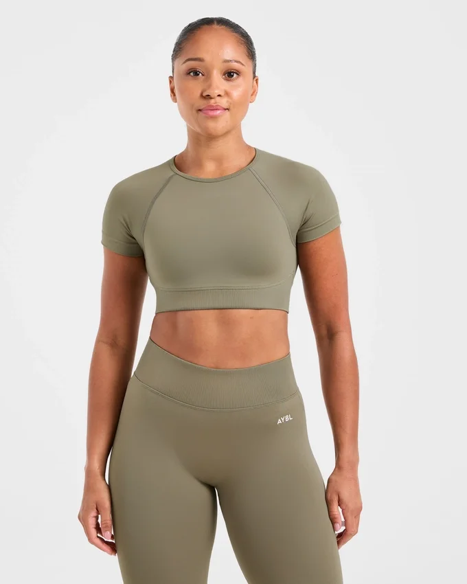 Adapt Seamless Crop-Top