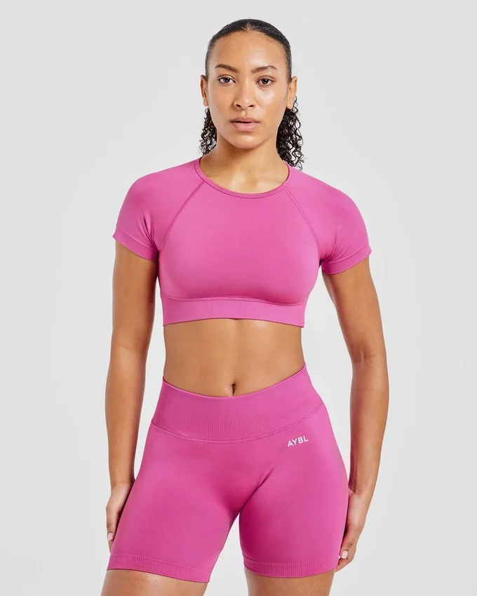 Adapt Seamless Crop-Top