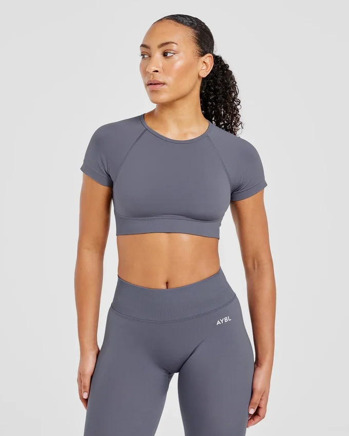 Adapt Seamless Crop-Top