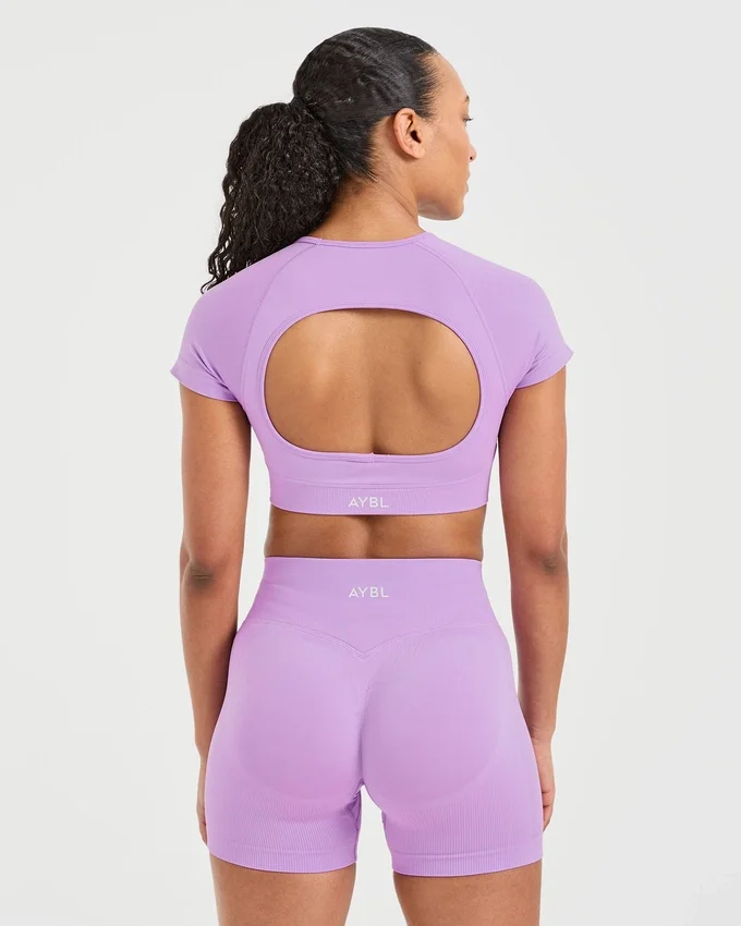Adapt Seamless Crop-Top