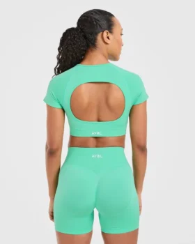 Adapt Seamless Crop-Top