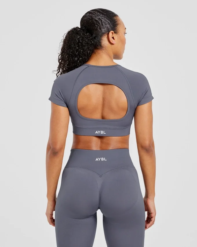 Adapt Seamless Crop-Top