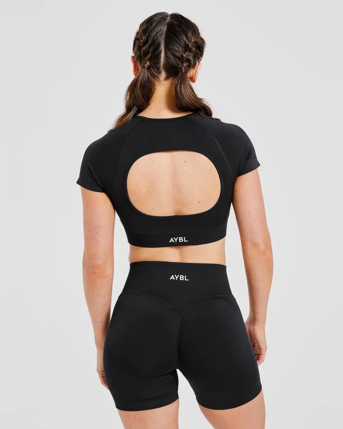 Adapt Seamless Crop-Top