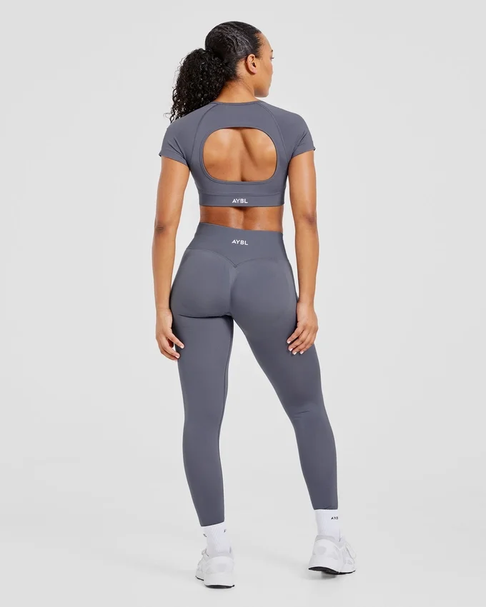 Adapt Seamless Crop-Top