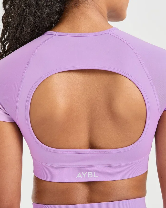 Adapt Seamless Crop-Top