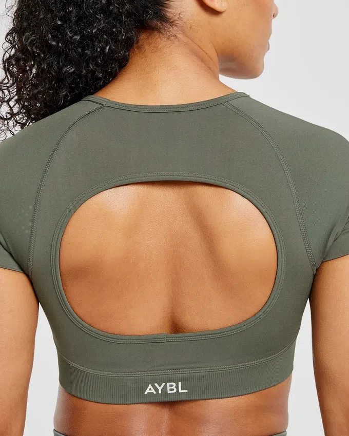 Adapt Seamless Crop-Top
