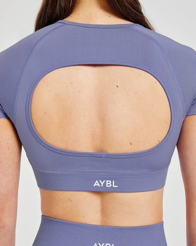 Adapt Seamless Crop-Top