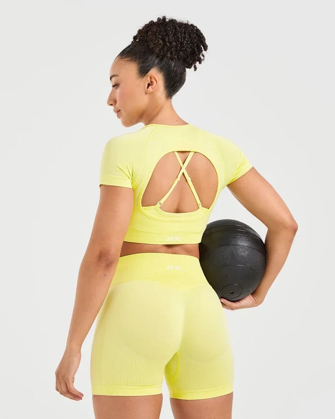 Adapt Seamless Crop-Top