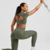 Adapt Seamless Crop-Top