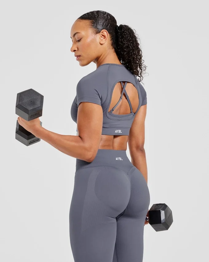 Adapt Seamless Crop-Top