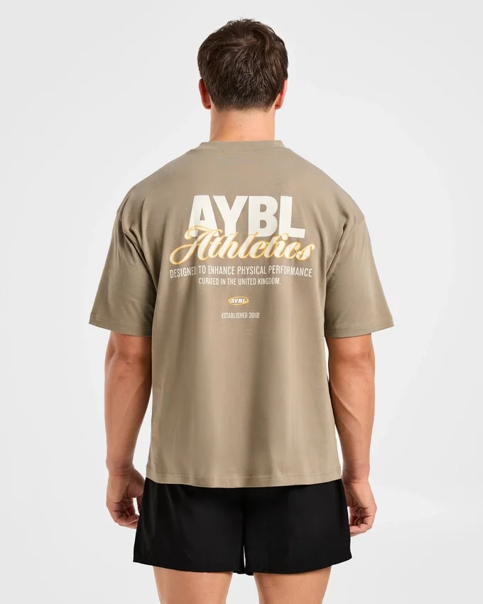 „Athletics Script“ Oversize-T-Shirt