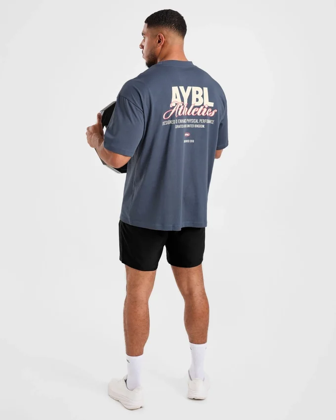 „Athletics Script“ Oversize-T-Shirt