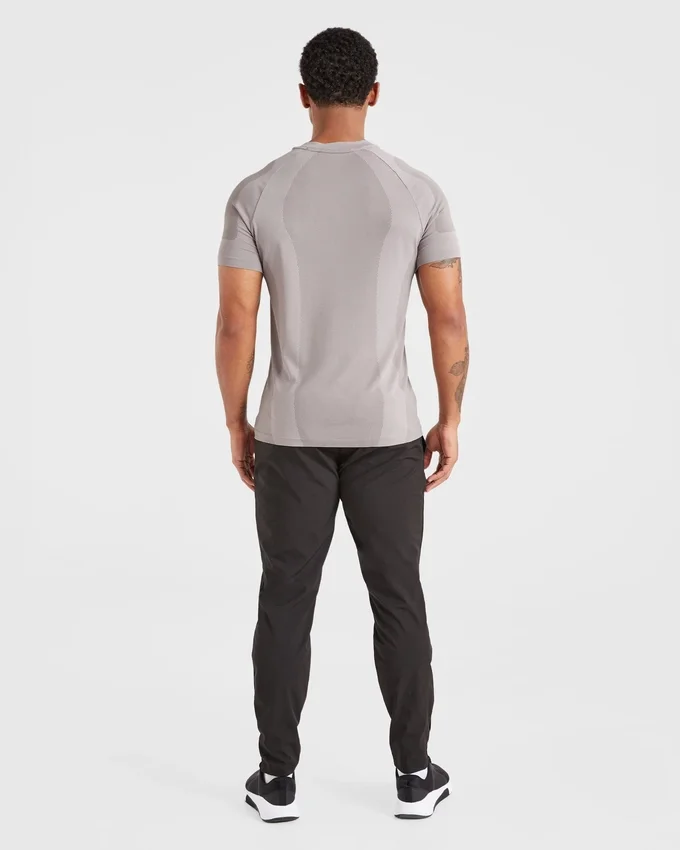 Attain Seamless T-Shirt