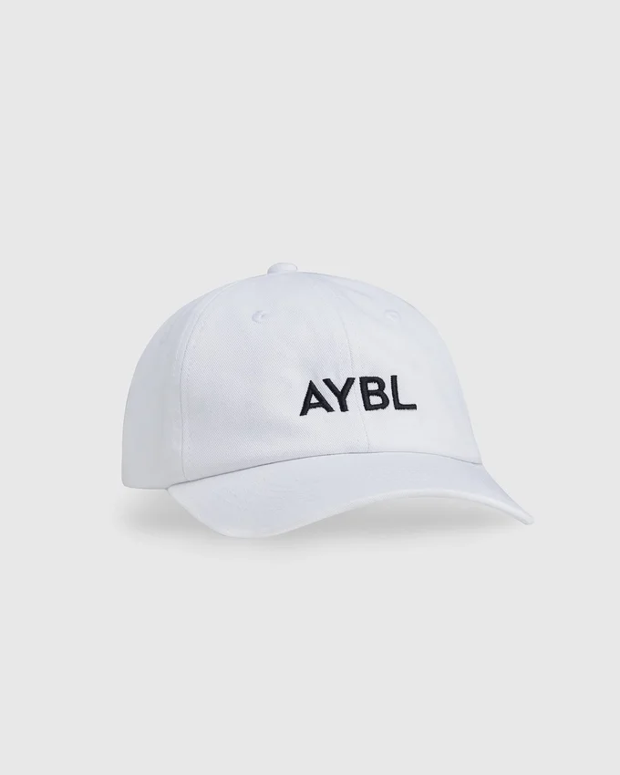 Bestickte Kappe