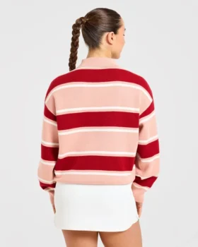 Charakteristisches, locker sitzendes Strick-Polo