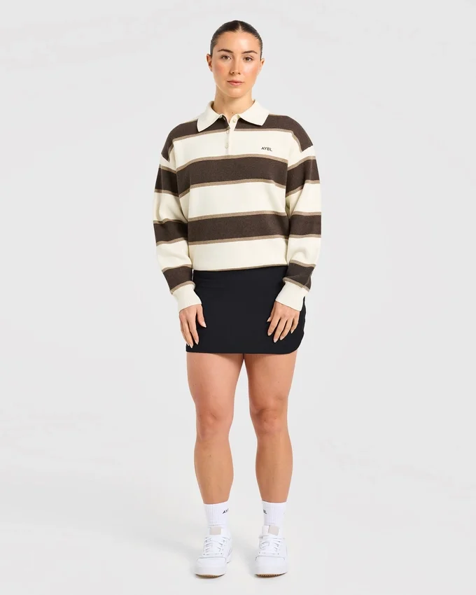 Charakteristisches, locker sitzendes Strick-Polo