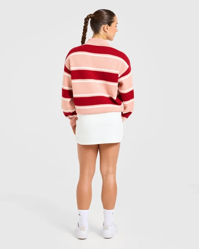 Charakteristisches, locker sitzendes Strick-Polo