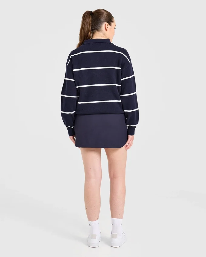 Charakteristisches, locker sitzendes Strick-Polo