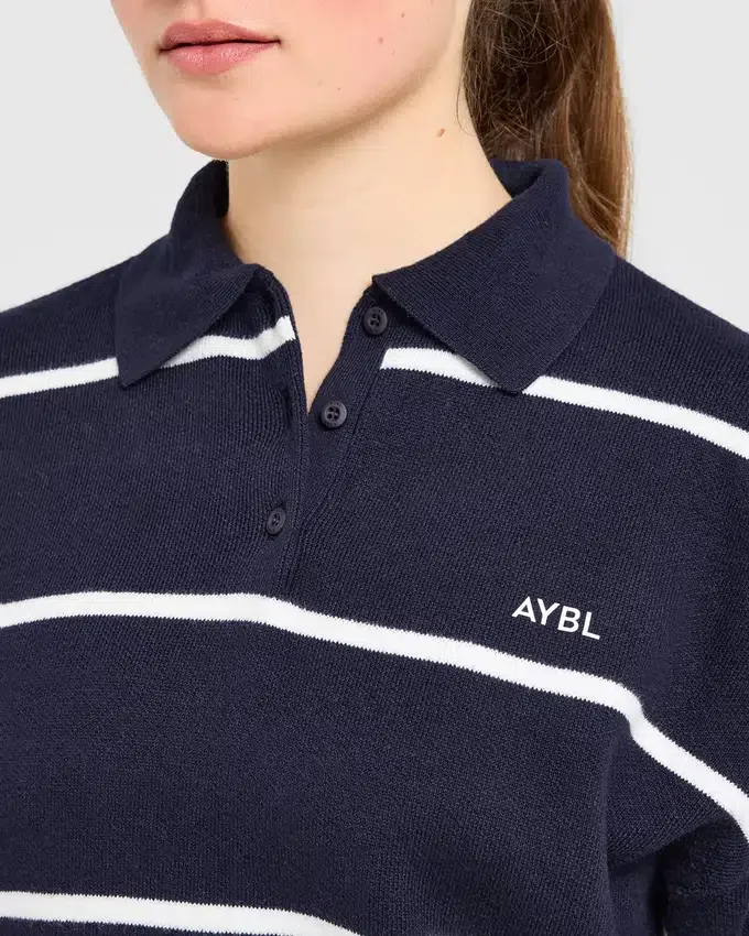 Charakteristisches, locker sitzendes Strick-Polo