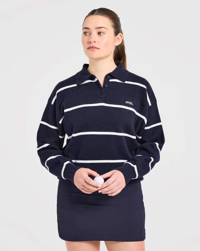 Charakteristisches, locker sitzendes Strick-Polo