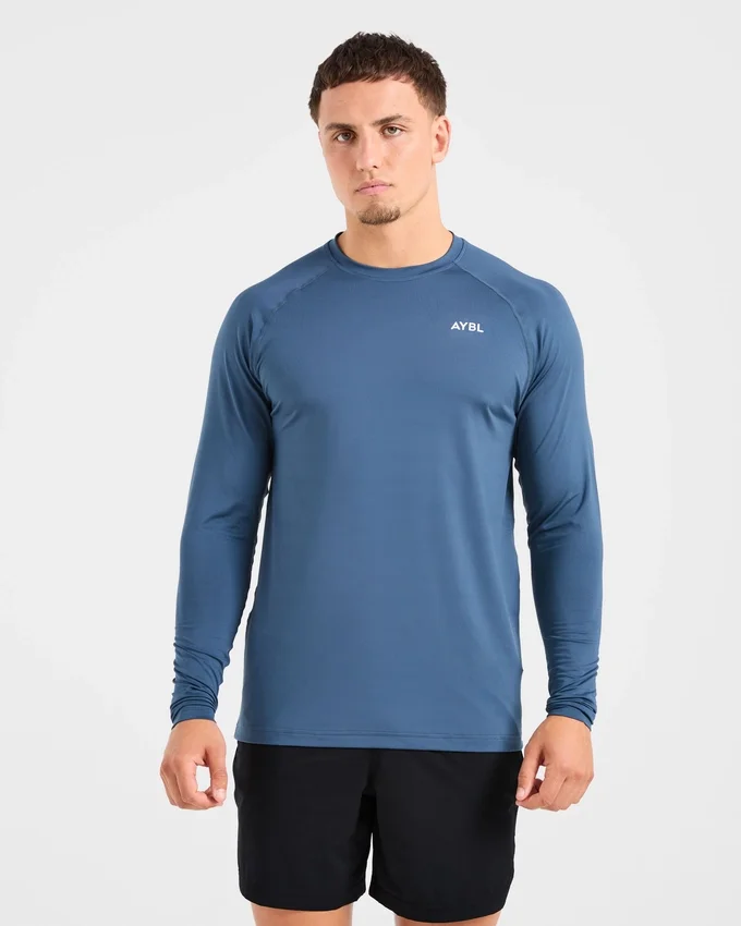 Essential Langarm-T-Shirt