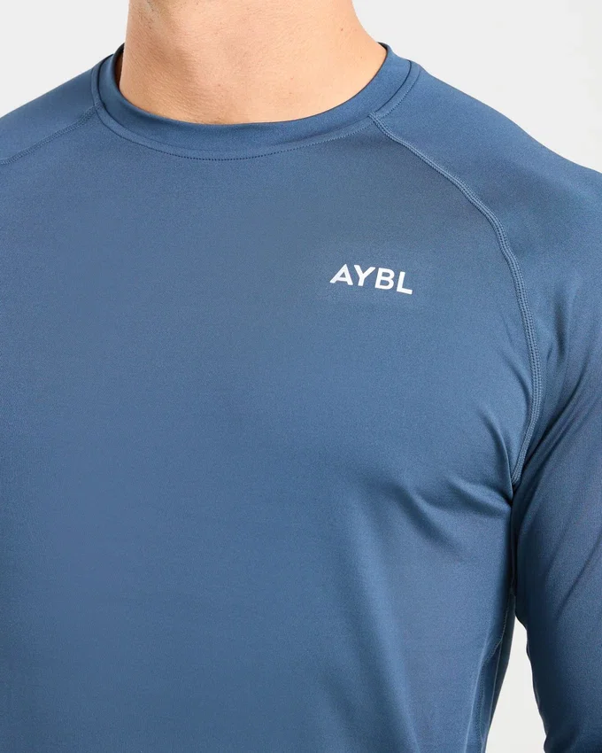 Essential Langarm-T-Shirt