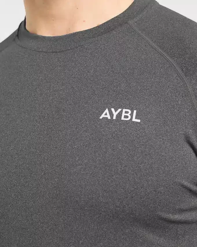 Essential Langarm-T-Shirt