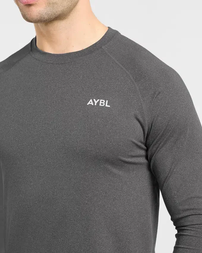 Essential Langarm-T-Shirt