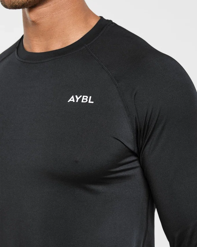 Essential Langarm-T-Shirt
