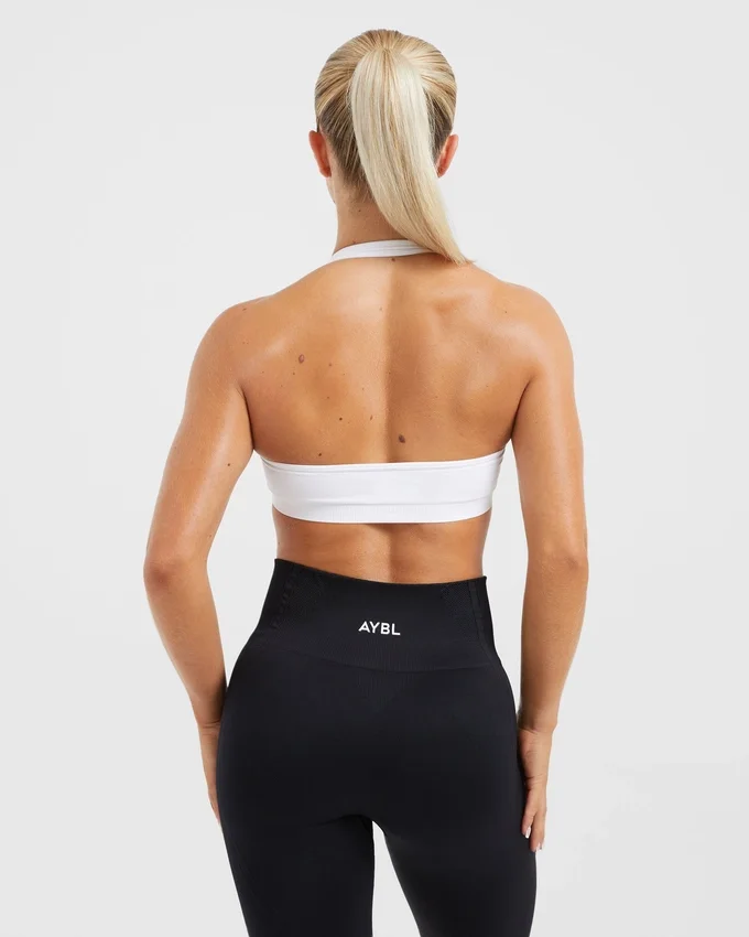 Essential – Nahtloser Sport-BH mit Neckholder