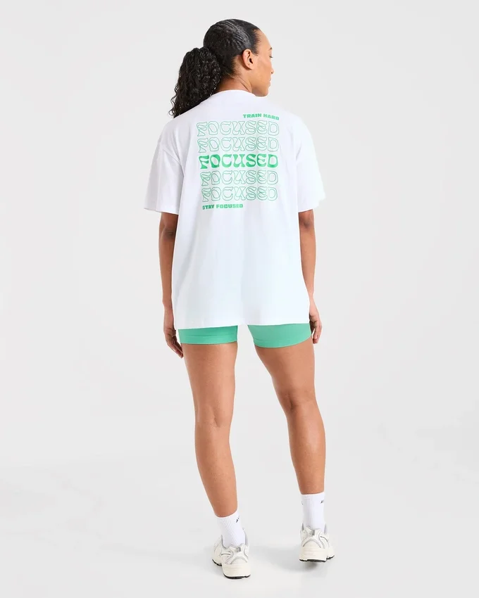 „Focused Wavy“ Oversize-T-Shirt