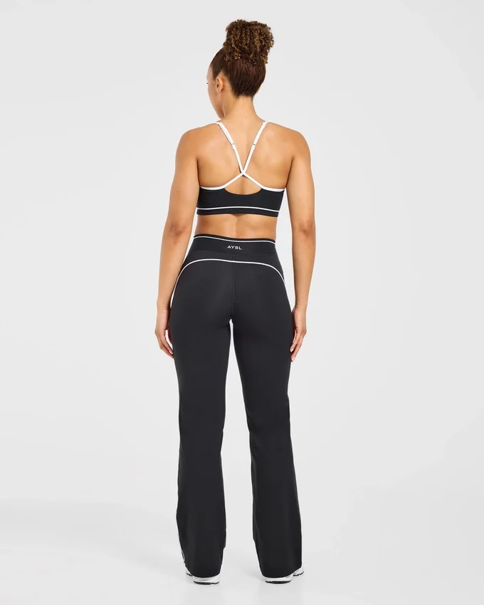 Form Flared Leggings