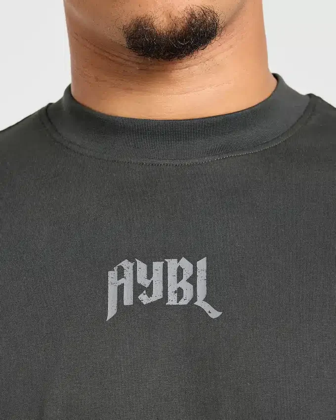 „Heavy Lifting Gothic“ Oversized-T-Shirt