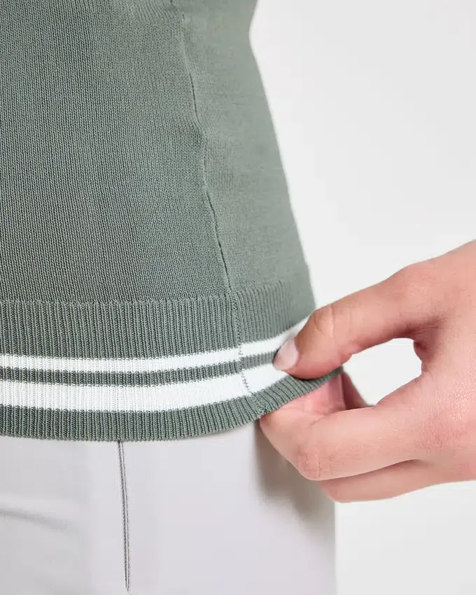 Klassische Strickweste mit V-Ausschnitt
