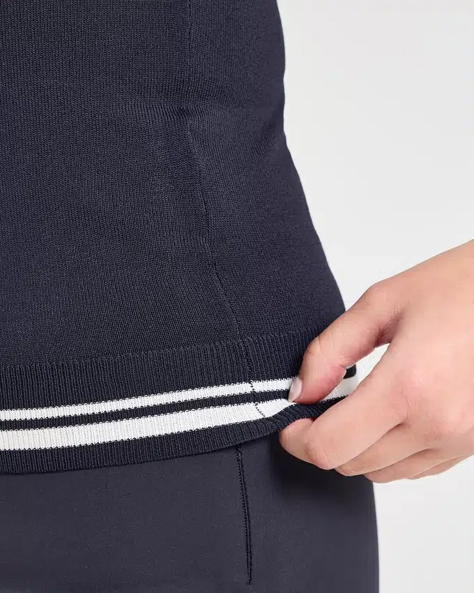 Klassische Strickweste mit V-Ausschnitt