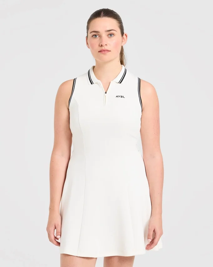 Klassisches Plisseekleid