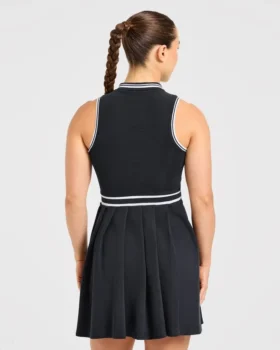 Klassisches Plisseekleid