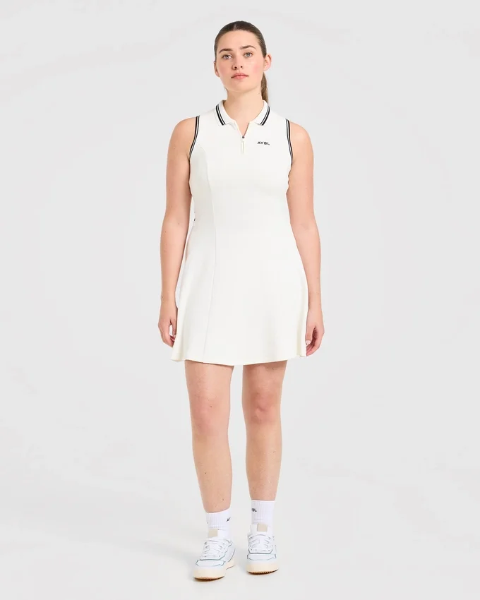 Klassisches Plisseekleid