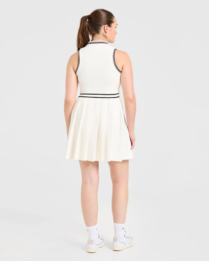 Klassisches Plisseekleid