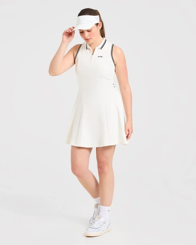 Klassisches Plisseekleid