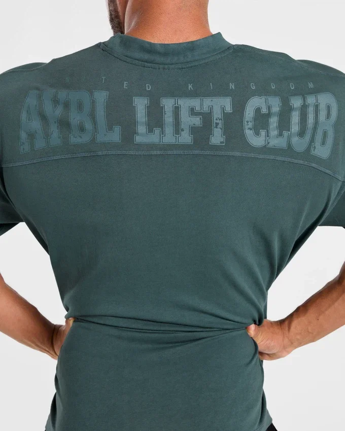 Lift Club Oversize-T-Shirt im Distressed-Look