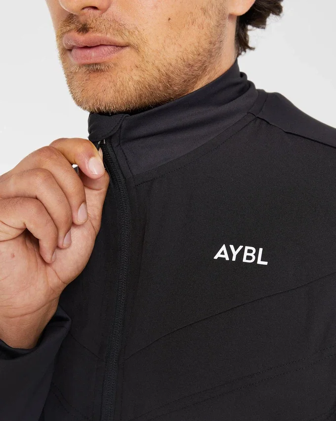 Performance-Hybridjacke