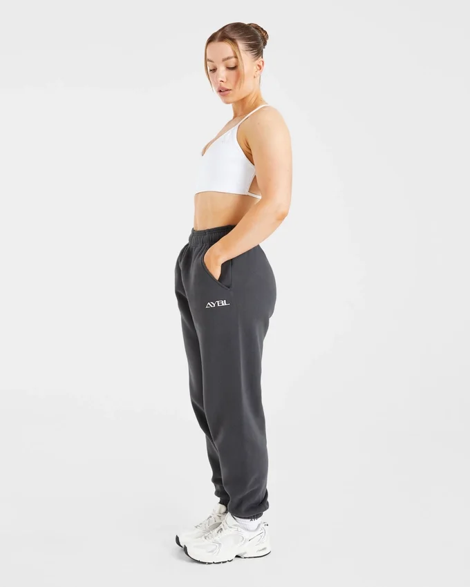 Retro-Jogginghose mit Stickerei in Oversize-Passform