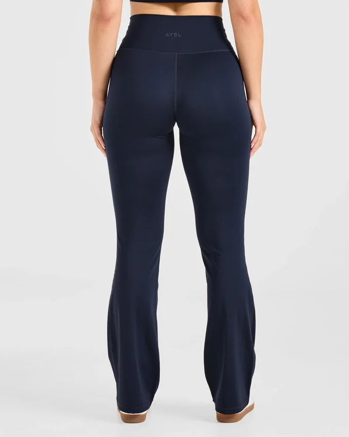Sculpt-Leggings mit ausgestelltem Bein
