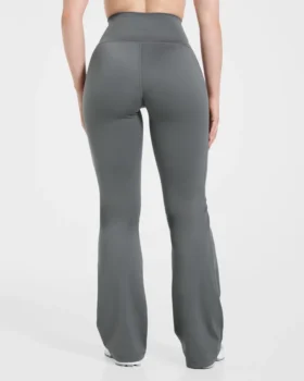 Sculpt-Leggings mit ausgestelltem Bein