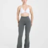 Sculpt-Leggings mit ausgestelltem Bein