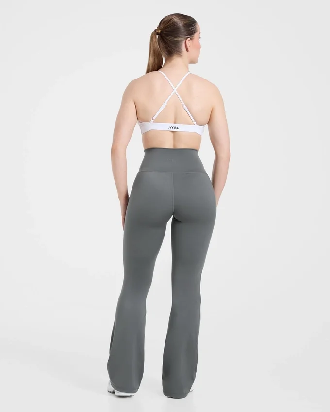 Sculpt-Leggings mit ausgestelltem Bein