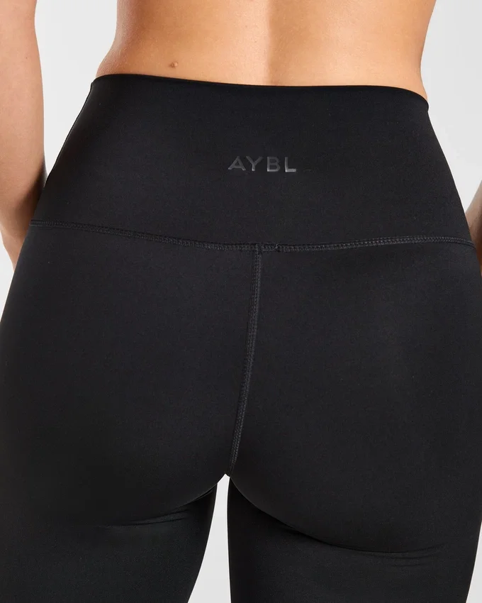 Sculpt-Leggings mit ausgestelltem Bein